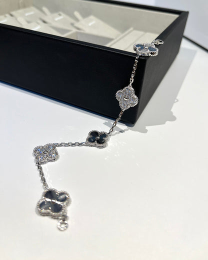 [KELA]LUCKY CLOVER 5-MOTIF BRACELET - LASER COLLECTION