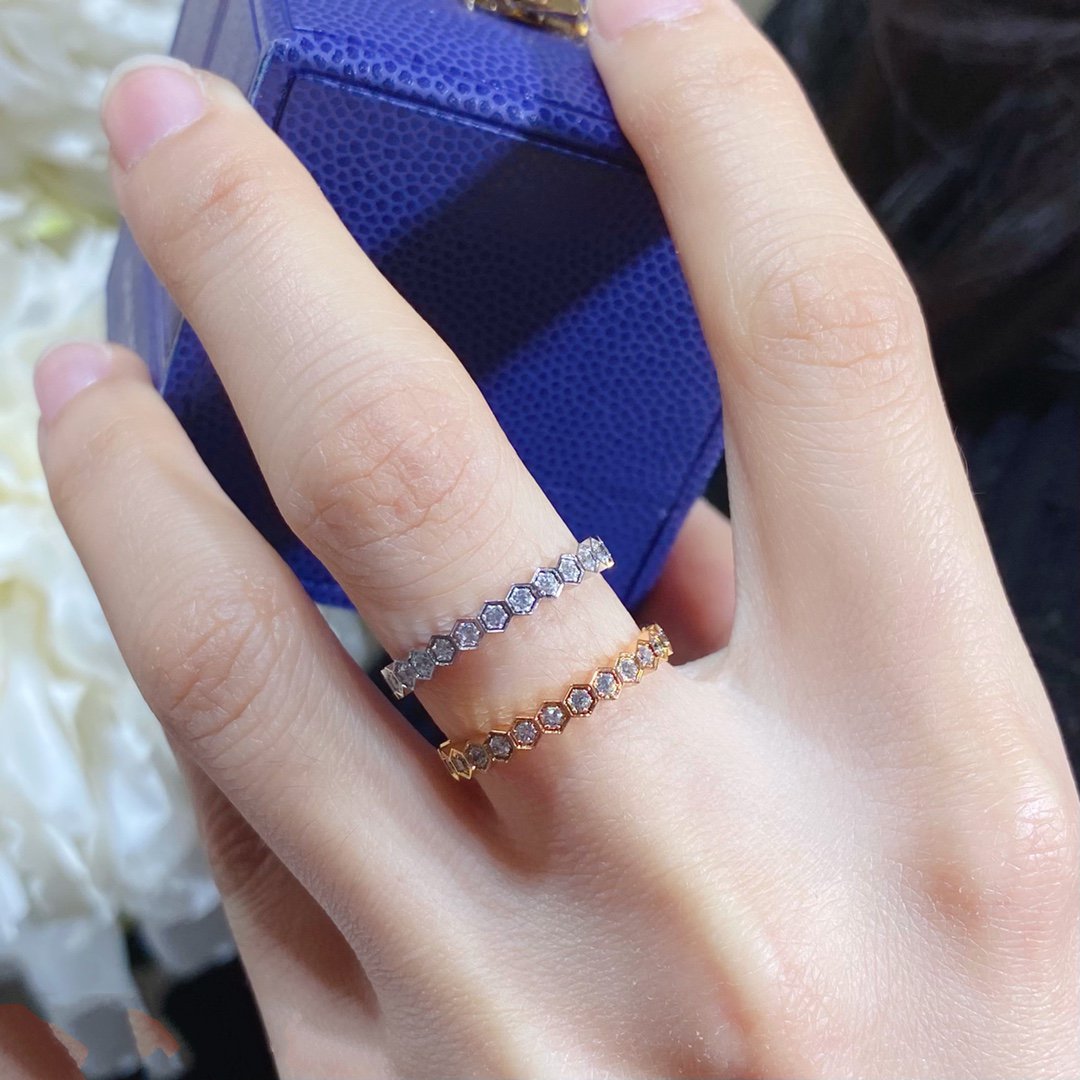[KELA]BEE LOVE DIAMOND PAVED SMALL RING