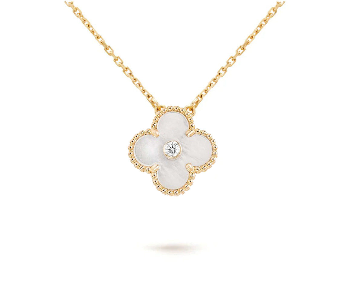 [KELA]LIMITED EDITION CHRISTMAS CLOVER FLOWER NECKLACE - 15MM ANNUAL COLLECTIBLE PENDANT