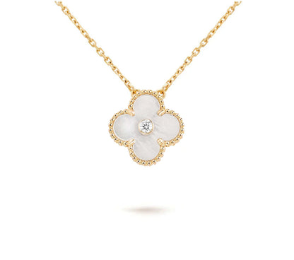 [KELA]LIMITED EDITION CHRISTMAS CLOVER FLOWER NECKLACE - 15MM ANNUAL COLLECTIBLE PENDANT