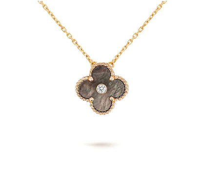 [KELA]LIMITED EDITION CHRISTMAS CLOVER FLOWER NECKLACE - 15MM ANNUAL COLLECTIBLE PENDANT