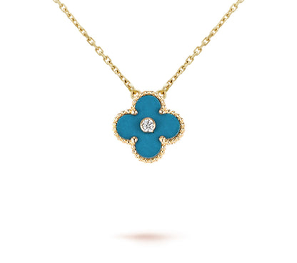 [KELA]LIMITED EDITION CHRISTMAS CLOVER FLOWER NECKLACE - 15MM ANNUAL COLLECTIBLE PENDANT