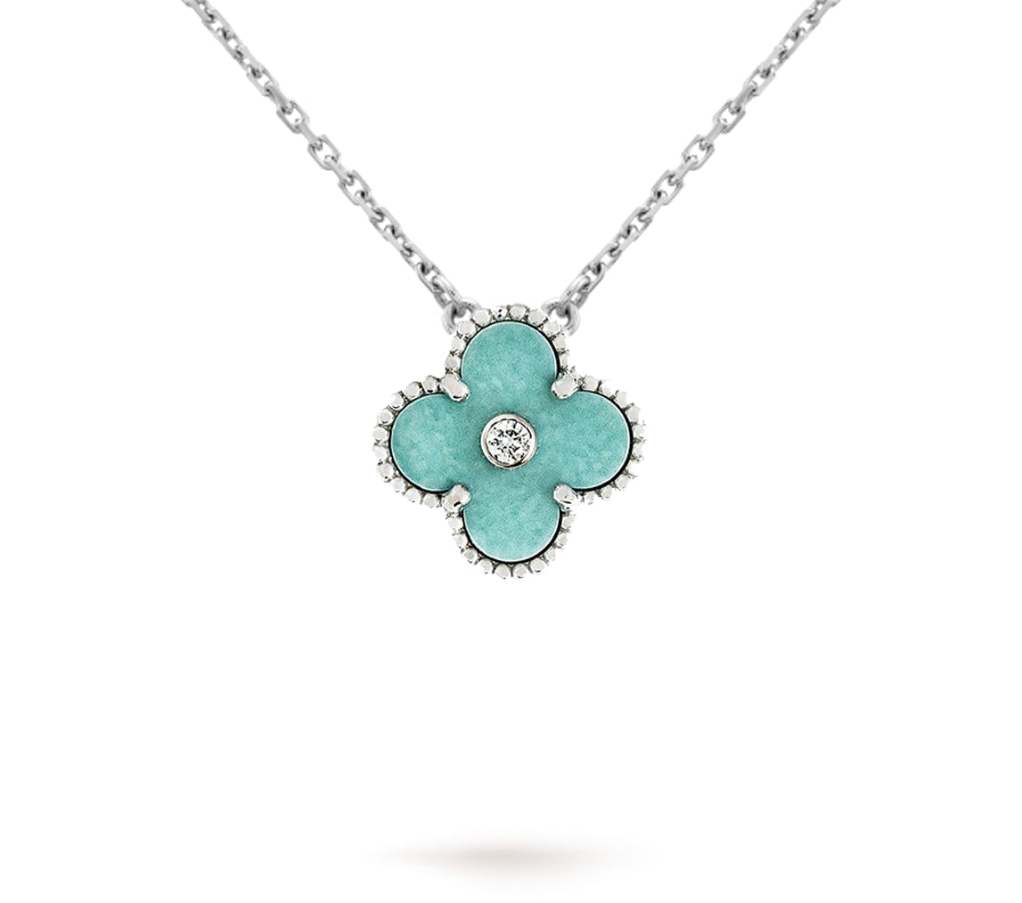 [KELA]LIMITED EDITION CHRISTMAS CLOVER FLOWER NECKLACE - 15MM ANNUAL COLLECTIBLE PENDANT