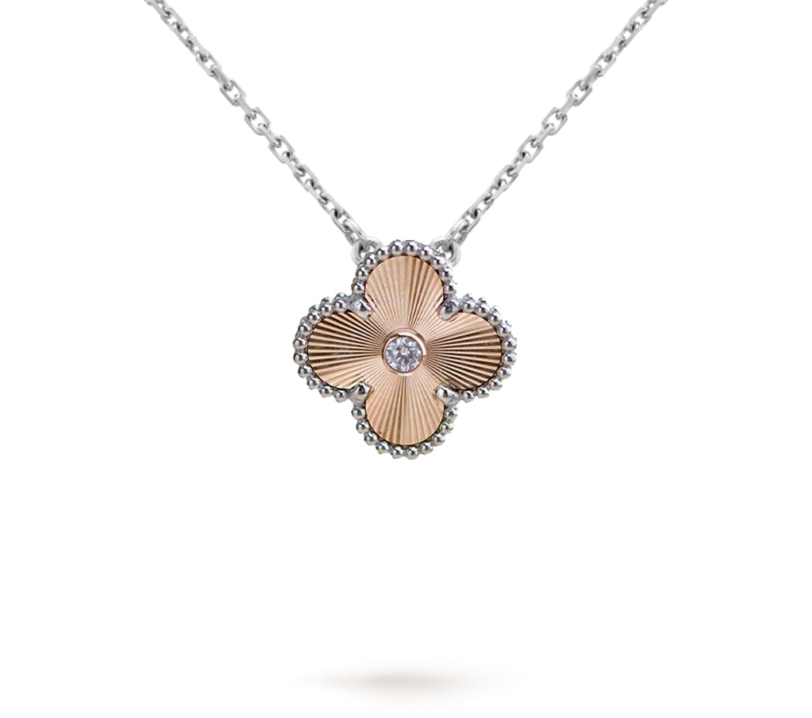 [KELA]LIMITED EDITION CHRISTMAS CLOVER FLOWER NECKLACE - 15MM ANNUAL COLLECTIBLE PENDANT