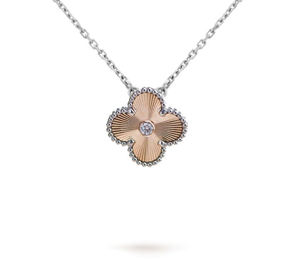 [KELA]LIMITED EDITION CHRISTMAS CLOVER FLOWER NECKLACE - 15MM ANNUAL COLLECTIBLE PENDANT