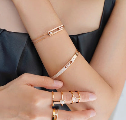 [KELA]MOVE NOA PAVÉ DIAMOND BANGLE BRACELET