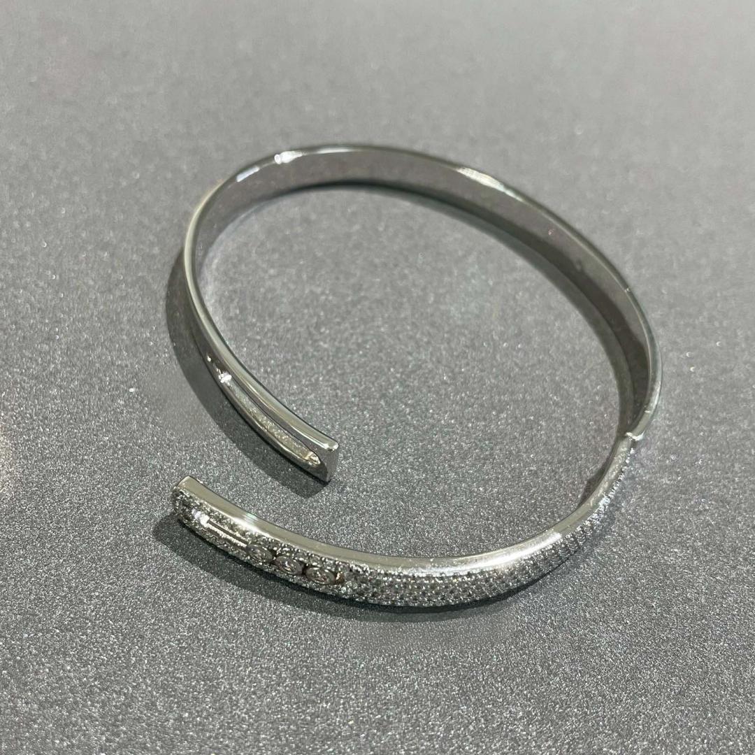 [KELA]MOVE NOA PAVÉ DIAMOND BANGLE BRACELET