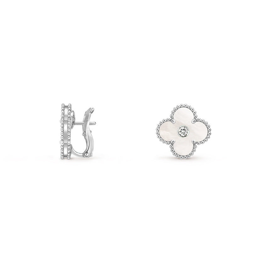 [KELA]15MM CLOVER FLOWER STUD EARRINGS DIAMOND-WHITE GOLD COLLECTION
