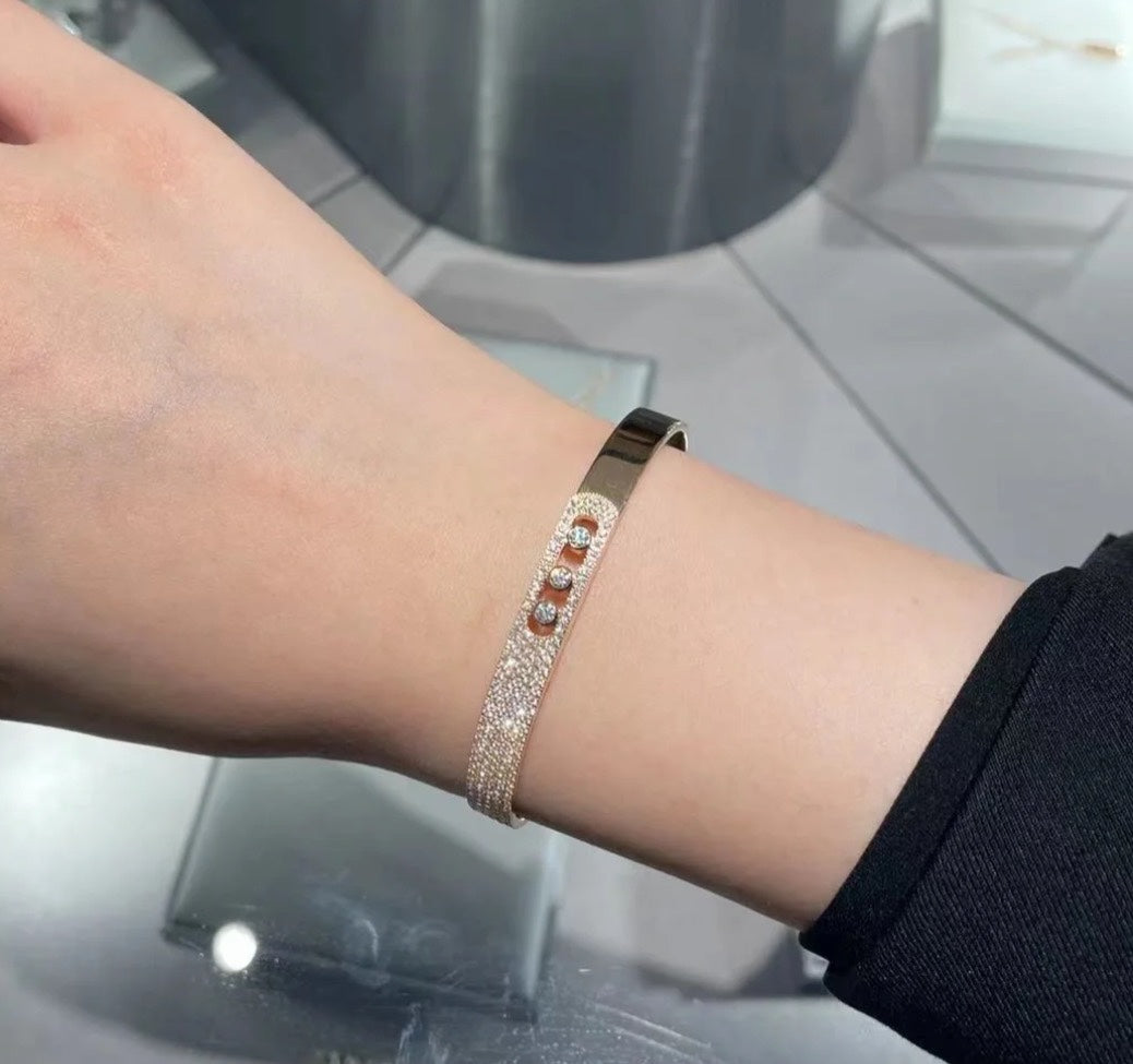 [KELA]MOVE NOA PAVÉ DIAMOND BANGLE BRACELET