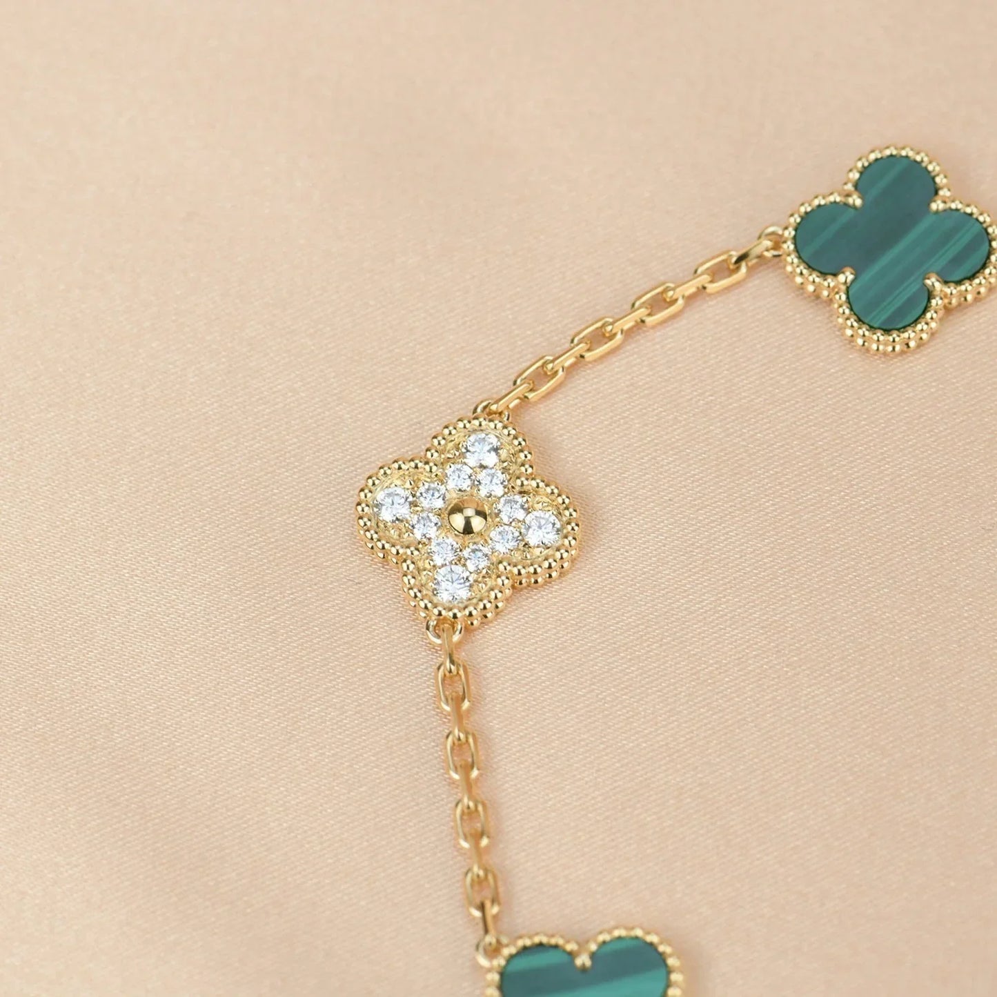 [KELA]LUCKY CLOVER 5-MOTIF BRACELET - MALACHITE COLLECTION