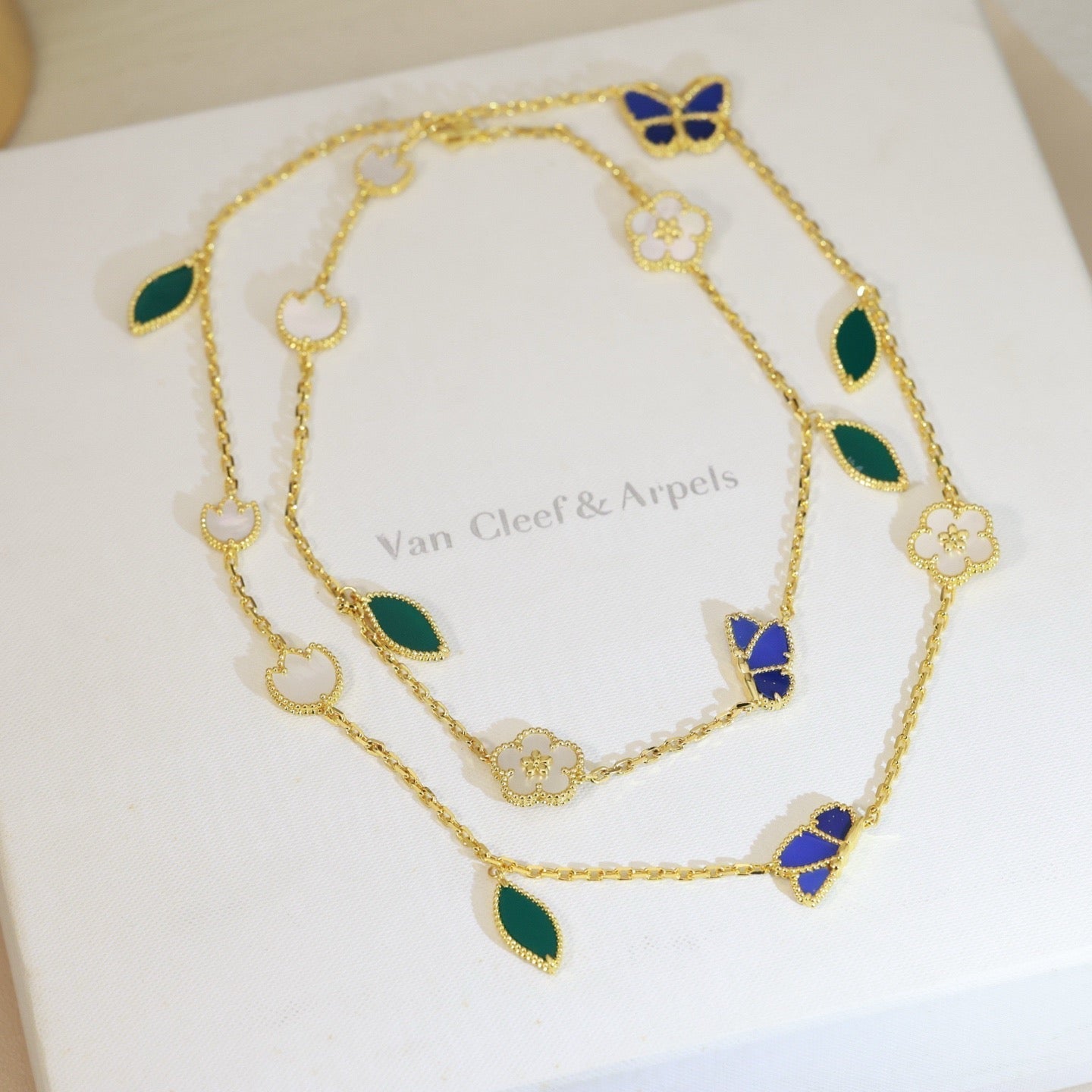 [KELA]LUCKY SPRING BUTTERFLY & FLOWER STATEMENT NECKLACE - 15-MOTIF FLORAL DESIGN