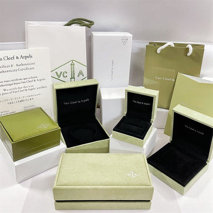 [KELA]CLOVER BRAND JEWELRY BOX