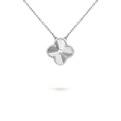 [KELA]15MM CLOVER FLOWER PENDANT NECKLACE WHITE GOLD COLLECTION