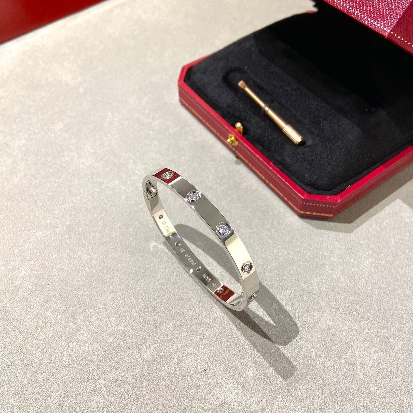 [KELA]CLASSIC 6.1MM LOVE BANGLE - 10-DIAMOND