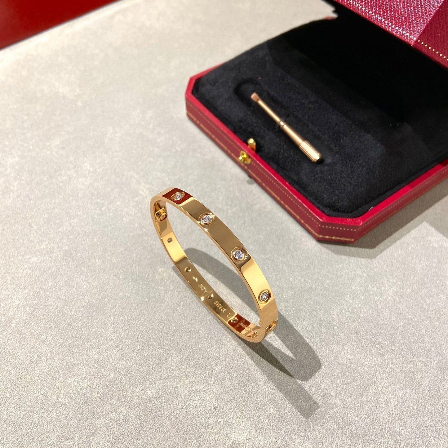 [KELA]CLASSIC 6.1MM LOVE BANGLE - 10-DIAMOND
