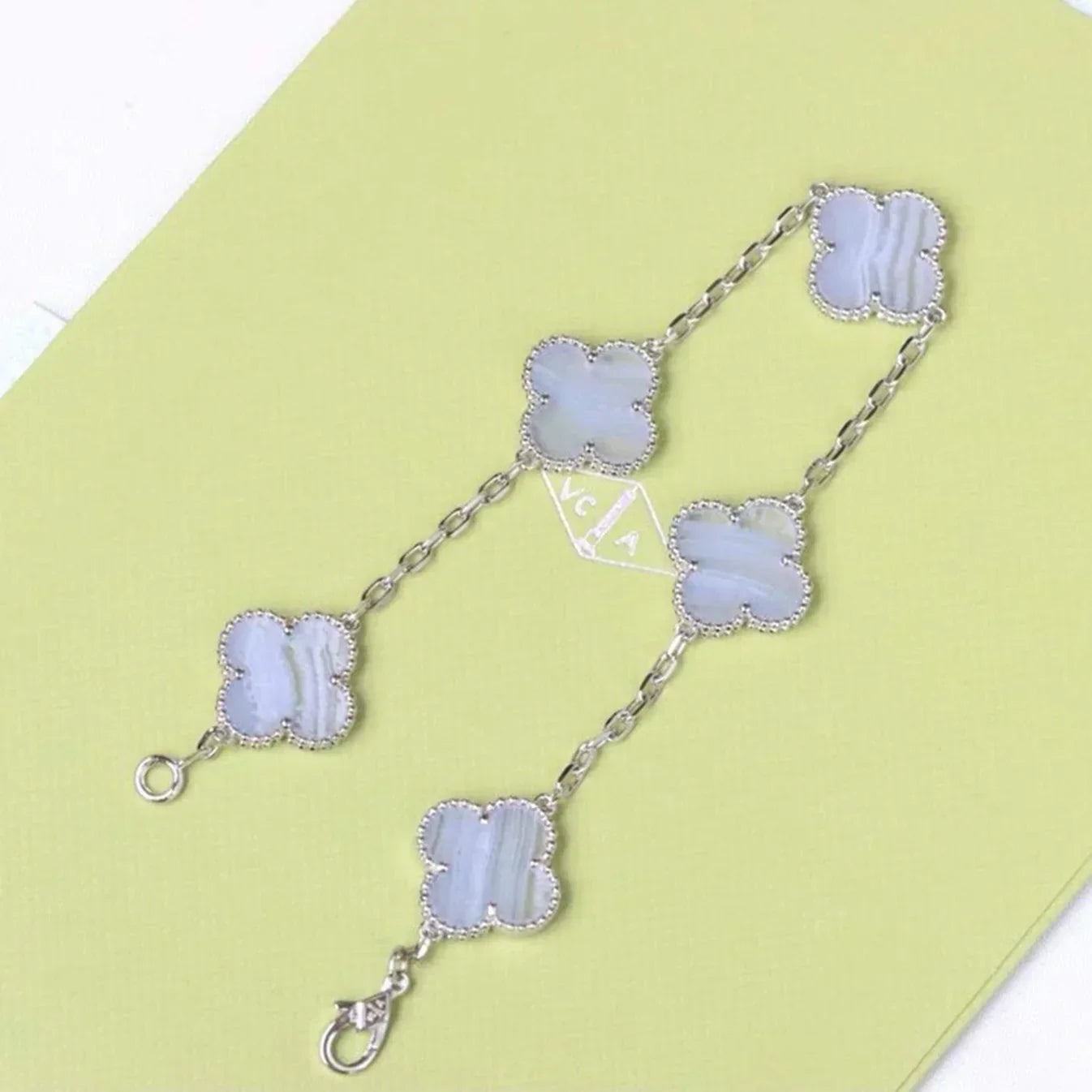 [KELA]LUCKY CLOVER 5-MOTIF BRACELET - PURPLE CHALCEDONY COLLECTION