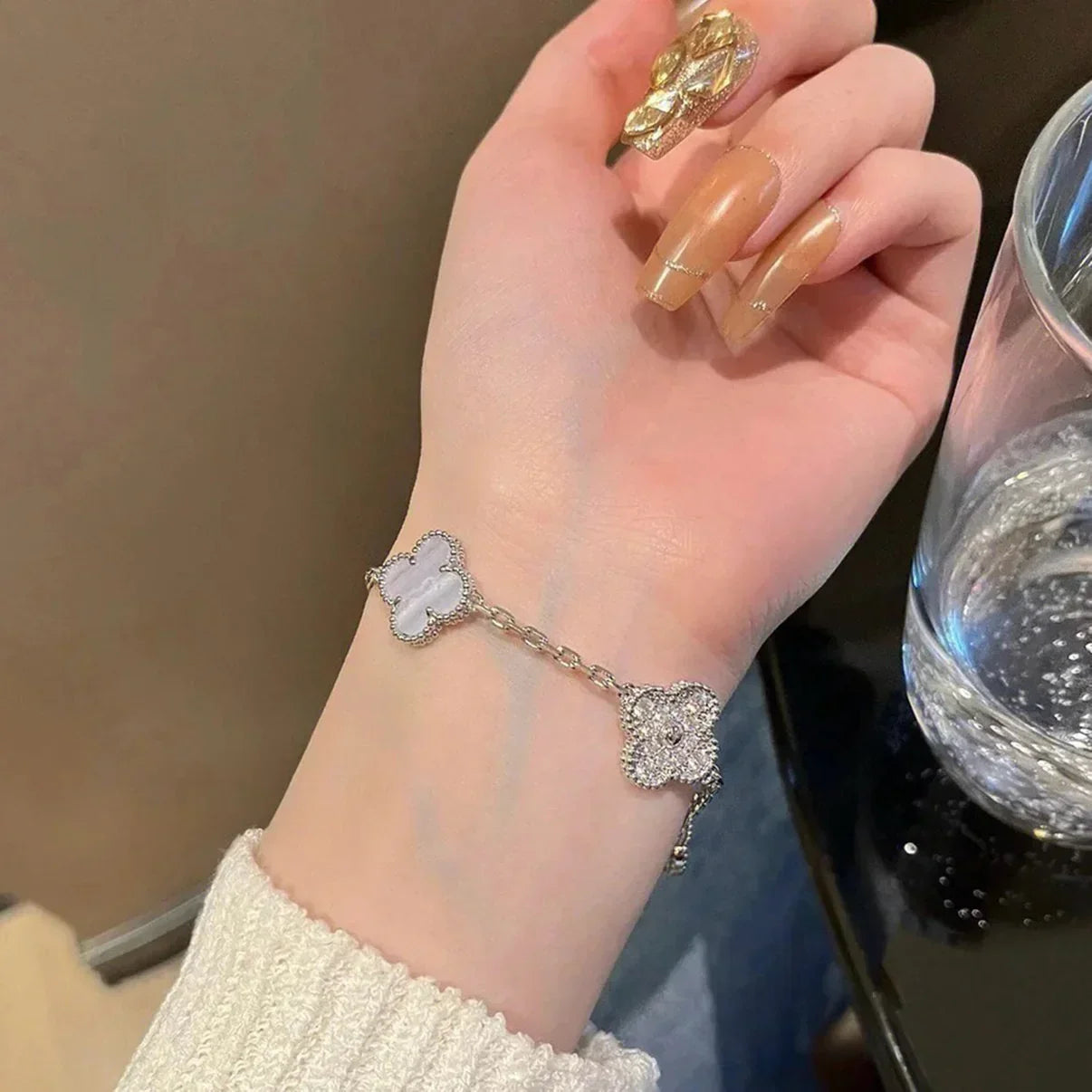[KELA]LUCKY CLOVER 5-MOTIF BRACELET - PURPLE CHALCEDONY COLLECTION