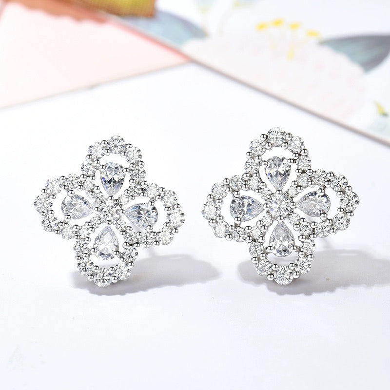 [KELA]LOOP EARRINGS FULL MOTIF DIAMOND 16MM