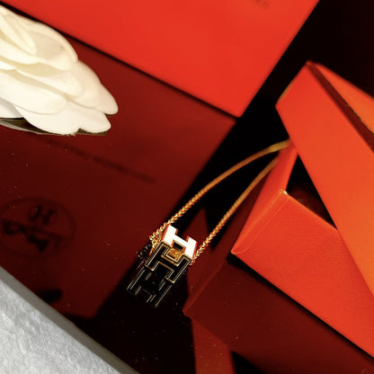 [KELA]H WHITE SQUARE GOLD NECKLACE