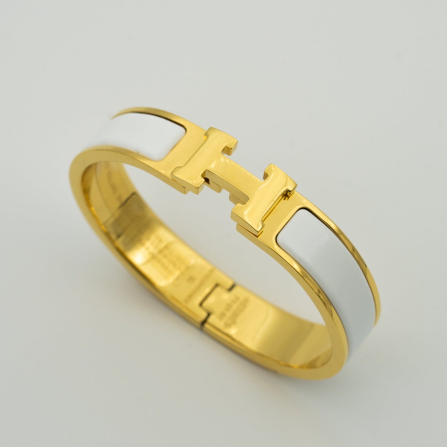 [KELA]H WHITE BRACELET