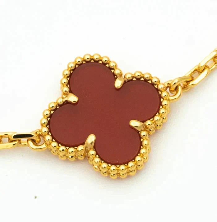 [KELA]LUCKY CLOVER 5-MOTIF BRACELET - RED CARNELIAN COLLECTION