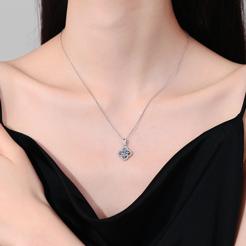 [KELA]CLASSIC CLOVER MOISSANITE PENDANT NECKLACE