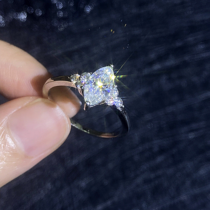 [KELA]ELEGANT MARQUISE CUT MOISSANITE RING WITH SIDE ACCENTS