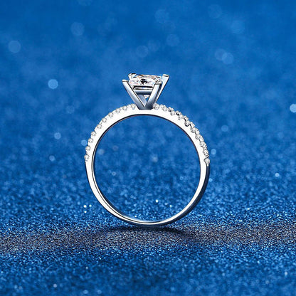 [KELA]ELEGANT PRINCESS CUT MOISSANITE ENGAGEMENT RING