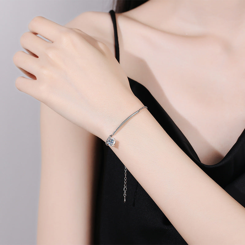 [KELA]ELEGANT HALF-MOON CURVE MOISSANITE BRACELET