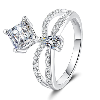 [KELA]ELEGANT DOUBLE-TWISTED MOISSANITE RING
