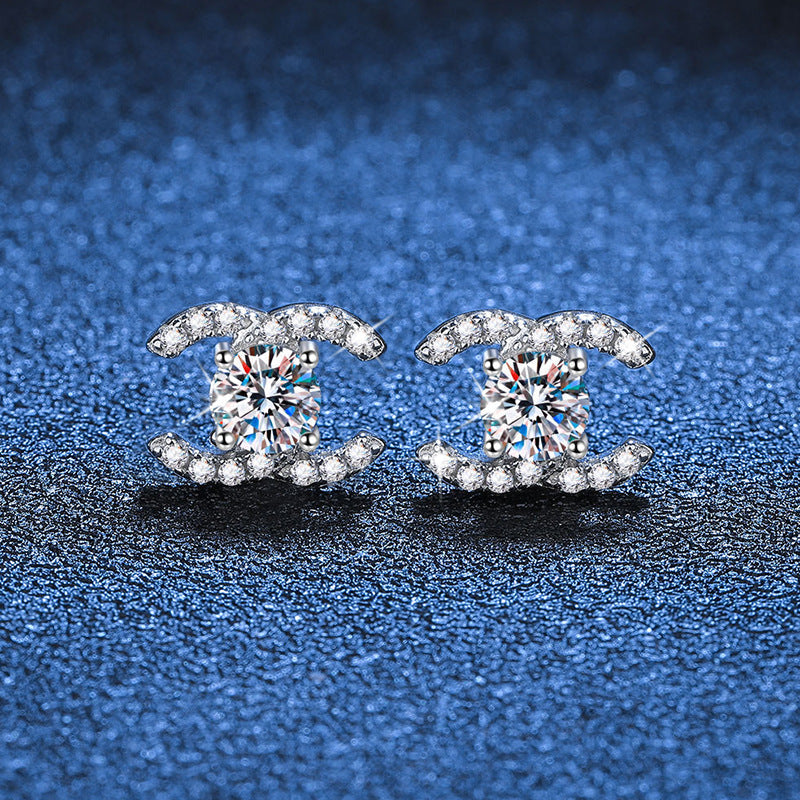 [KELA]CHIC INTERLOCKING DOUBLE-C MOISSANITE STUD EARRINGS