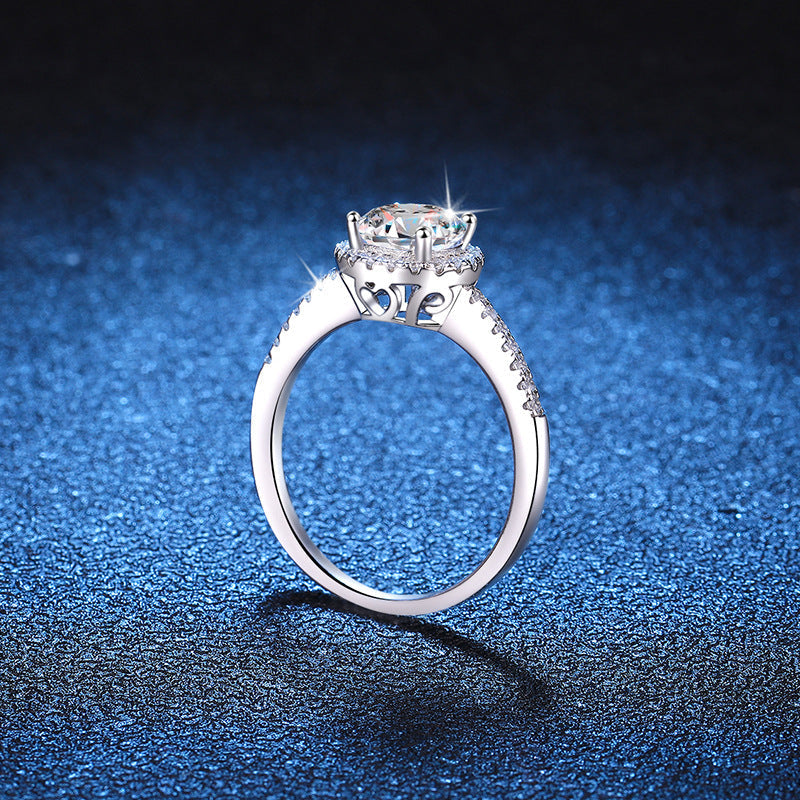 [KELA]RADIANT ROUND HALO MOISSANITE ENGAGEMENT RING