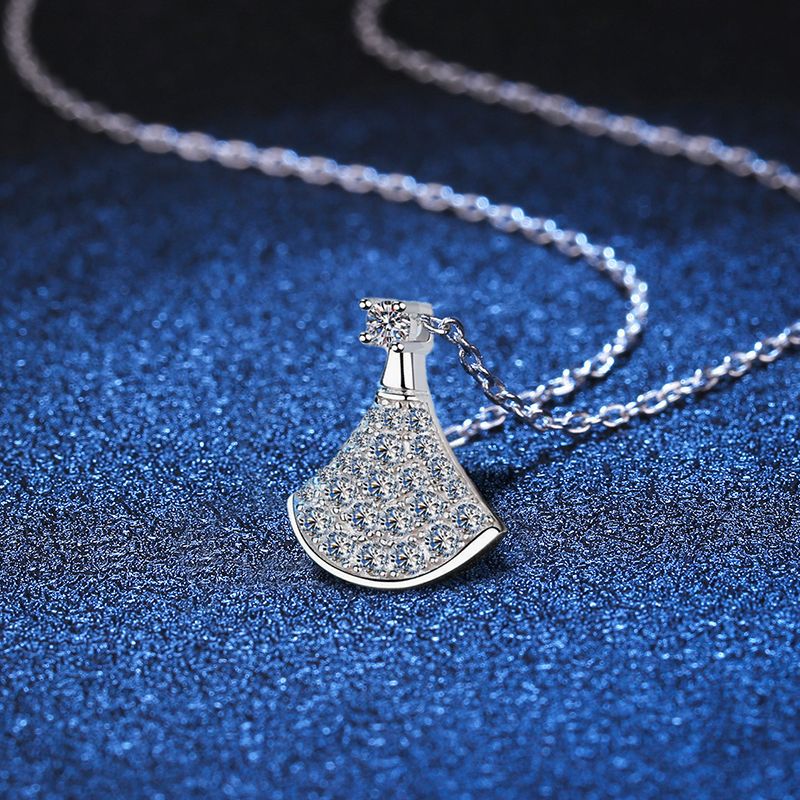 [KELA]ELEGANT FAN-SHAPED MOISSANITE PENDANT NECKLACE