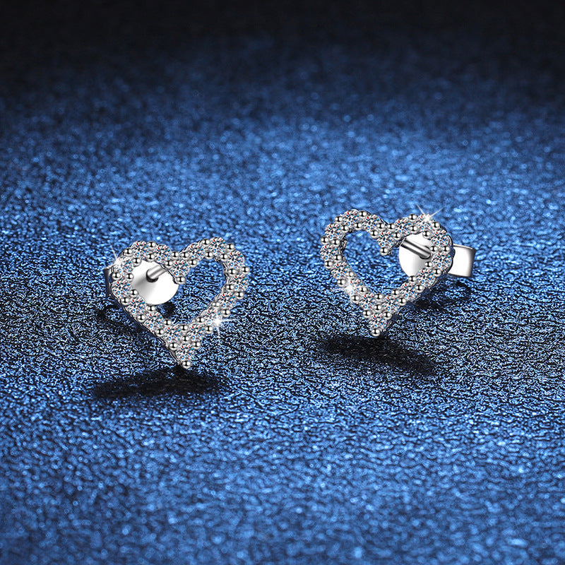 [KELA]SPARKLING HEART-SHAPED MOISSANITE STUD EARRINGS