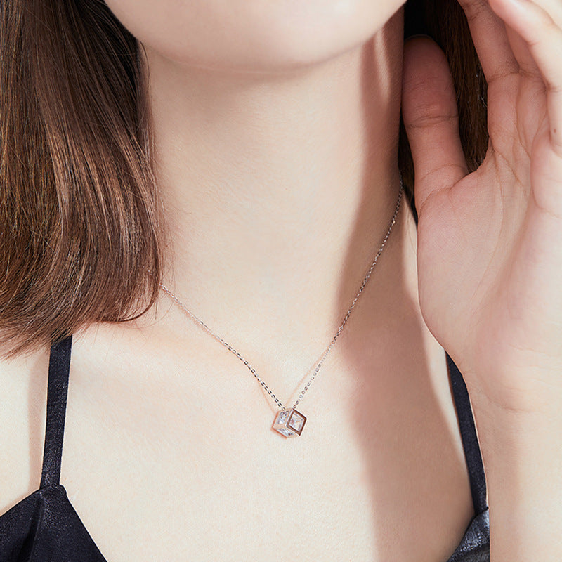 [KELA]GEOMETRIC SUGAR-CUBE MOISSANITE NECKLACE