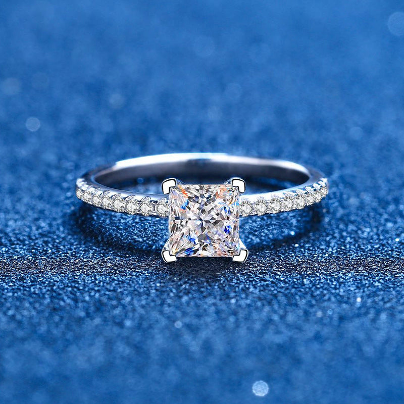[KELA]ELEGANT PRINCESS CUT MOISSANITE ENGAGEMENT RING
