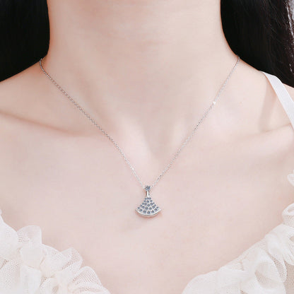 [KELA]ELEGANT FAN-SHAPED MOISSANITE PENDANT NECKLACE