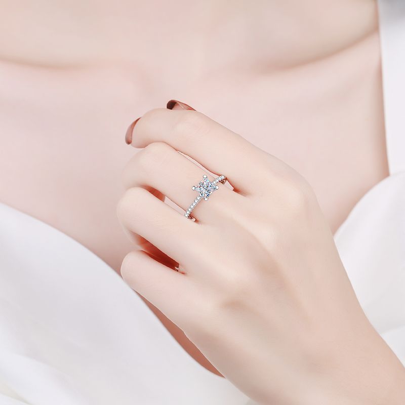 [KELA]ELEGANT PRINCESS CUT MOISSANITE ENGAGEMENT RING