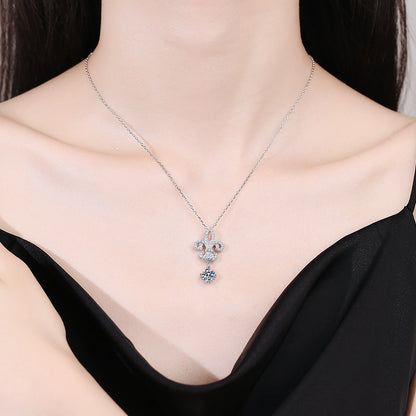[KELA]ROYAL FLEUR-DE-LIS MOISSANITE PENDANT NECKLACE