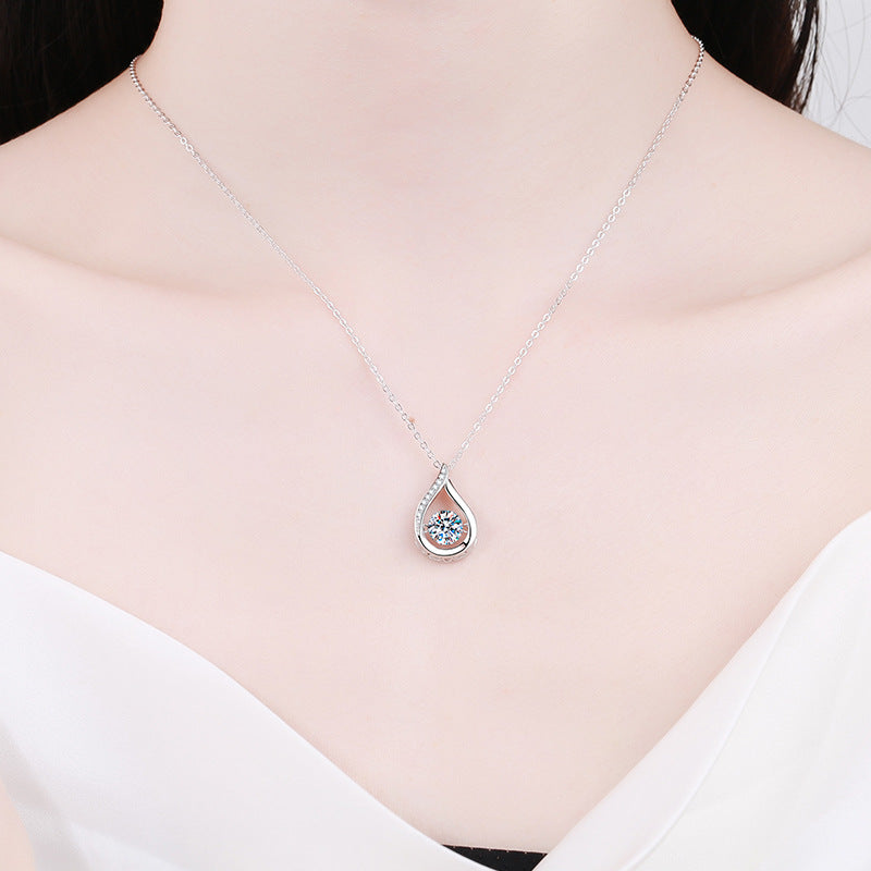 [KELA]DANCING WATER DROP MOISSANITE NECKLACE