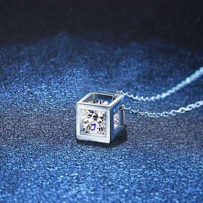 [KELA]GEOMETRIC SUGAR-CUBE MOISSANITE NECKLACE