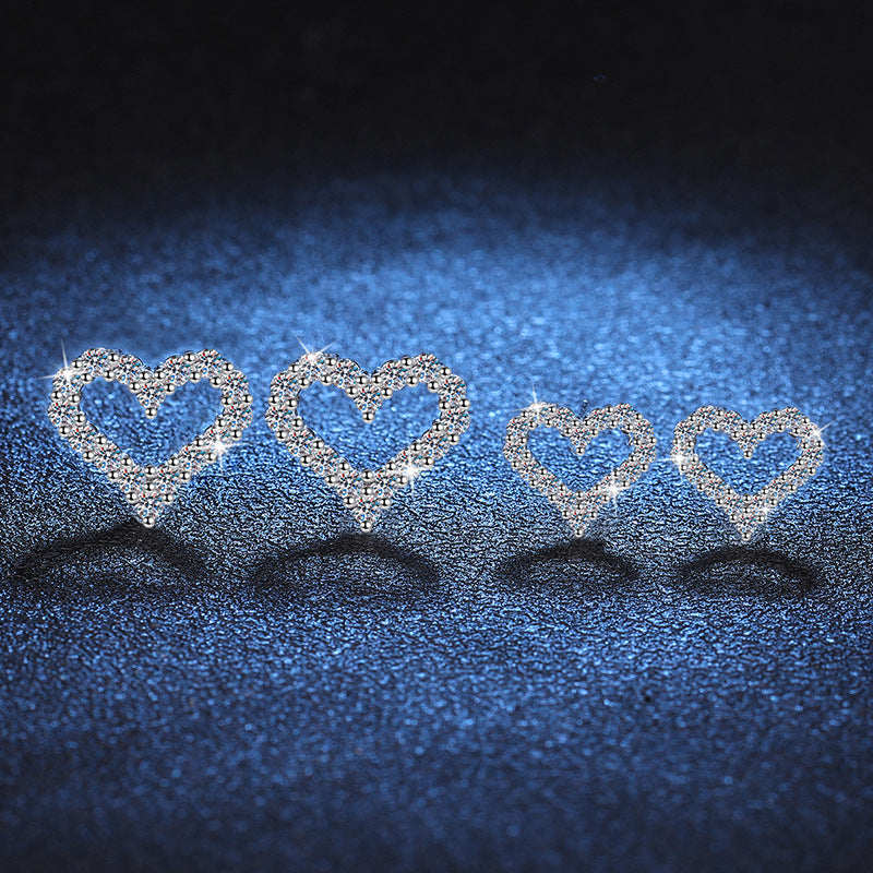 [KELA]SPARKLING HEART-SHAPED MOISSANITE STUD EARRINGS
