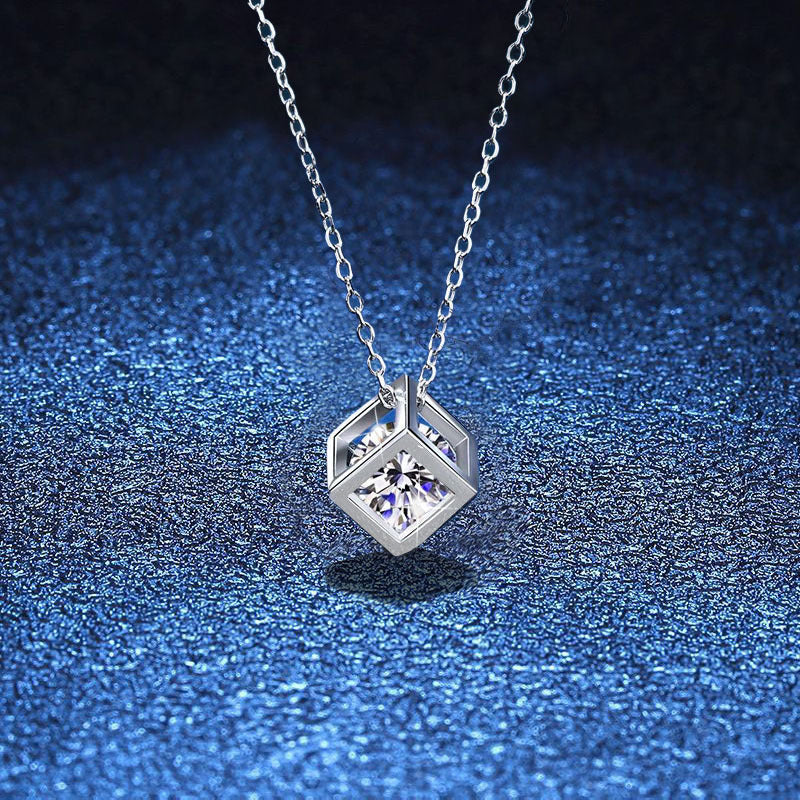 [KELA]GEOMETRIC SUGAR-CUBE MOISSANITE NECKLACE
