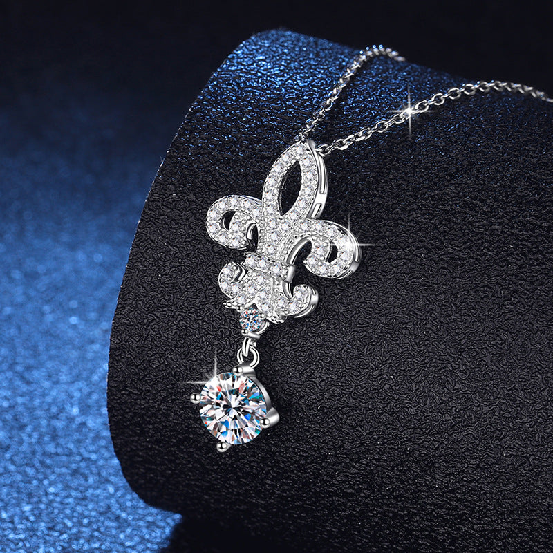 [KELA]ROYAL FLEUR-DE-LIS MOISSANITE PENDANT NECKLACE