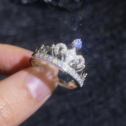 [KELA]DREAMY CROWN MOISSANITE RING - 1.2CT ELEGANT PRINCESS STYLE