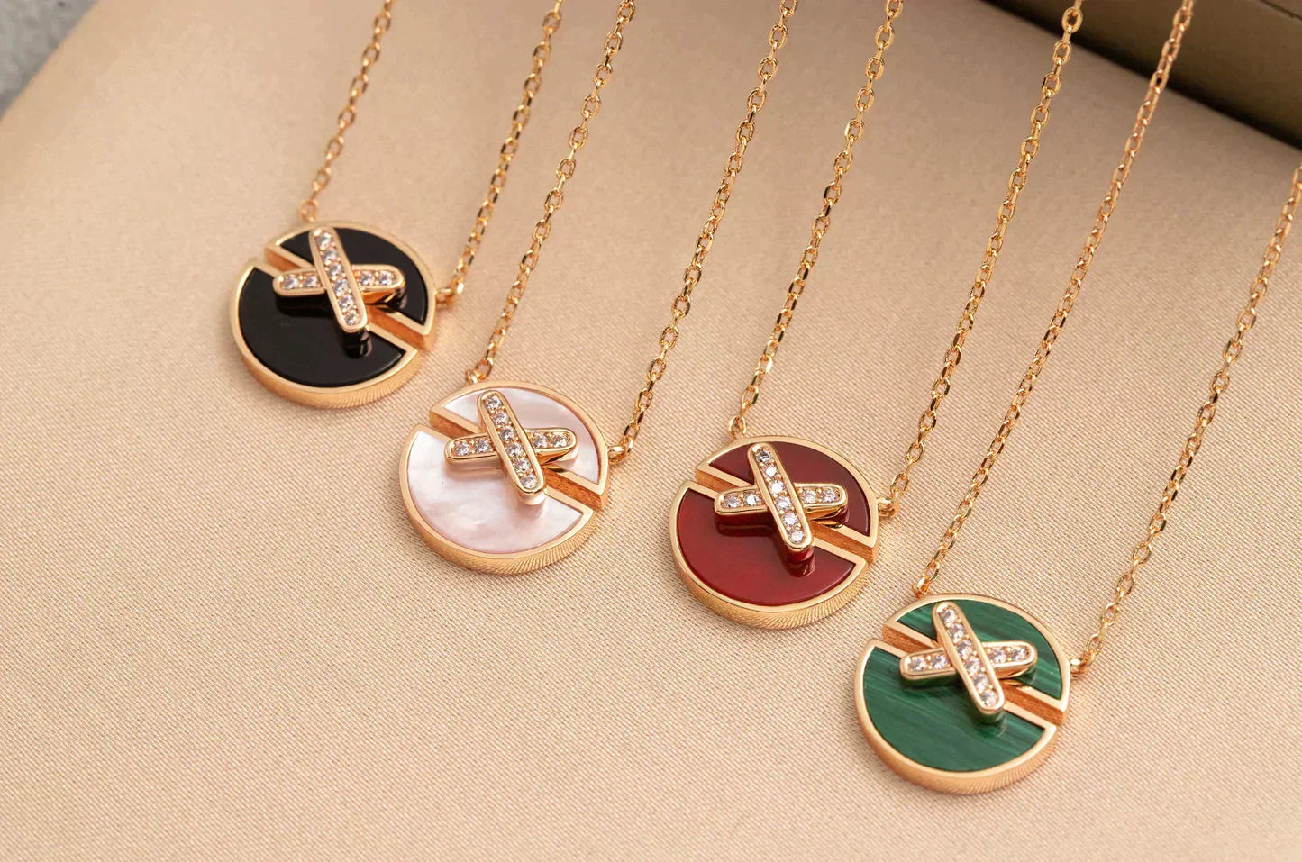 [KELA]JEUX DE ROSE GOLD DIAMOND NECKLACE