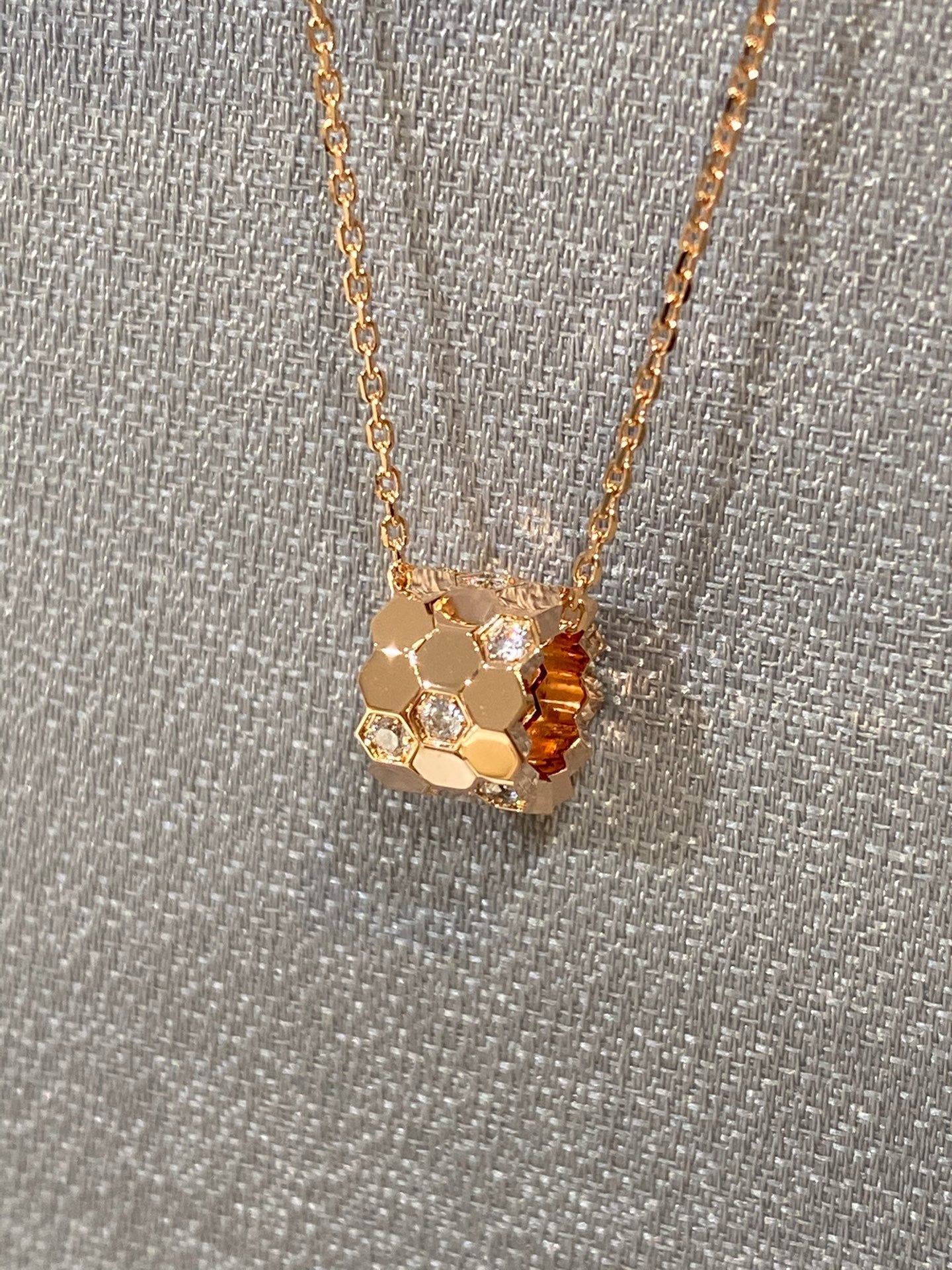 [KELA]BEE LOVE DIAMOND NECKLACE