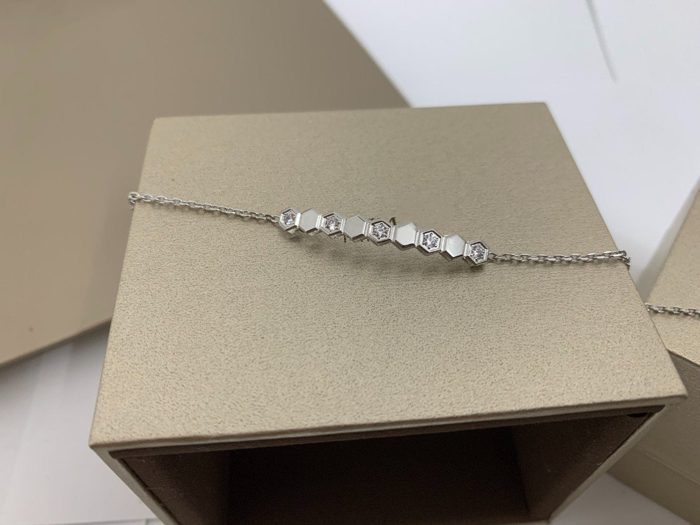 [KELA]BEE LOVE BRACELET DIAMOND