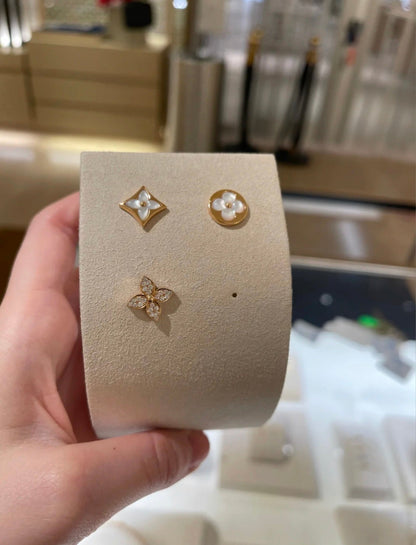 [KELA]STAR BLOSSOM STUD EARRINGS ROSE GOLD DIAMONDS