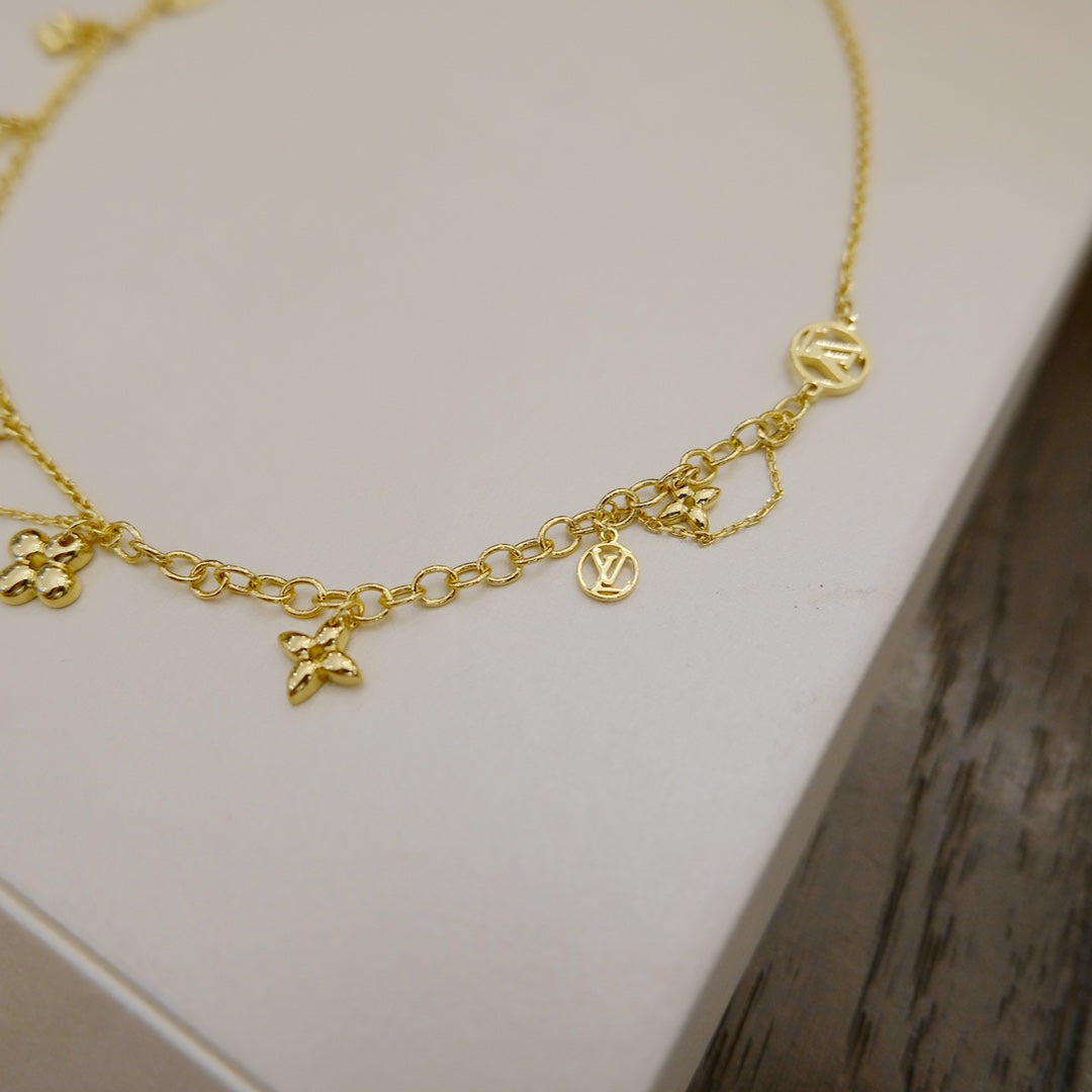 [KELA]BLOOMING SUPPLE NECKLACE BRASS